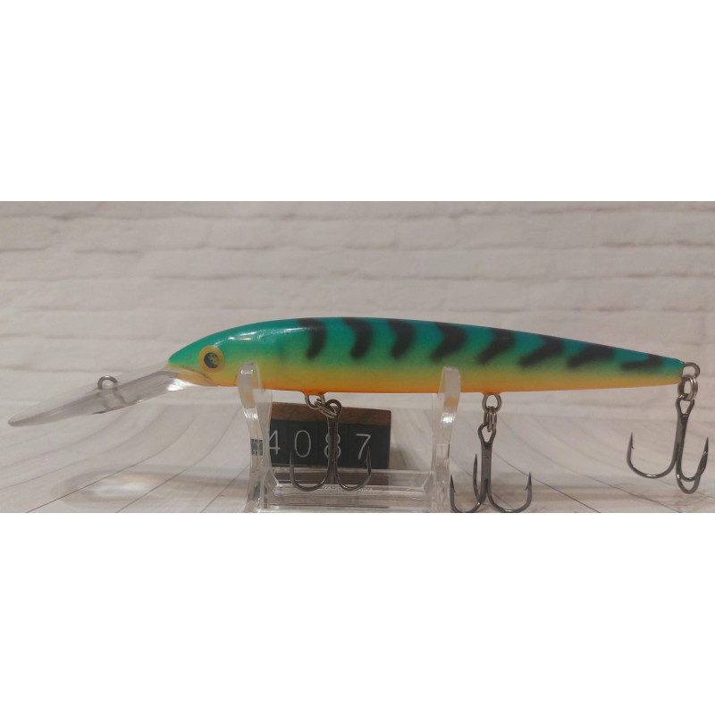Воблер Rapala Down Deep Husky Jerk 120SP 15g 2.4-5.7m